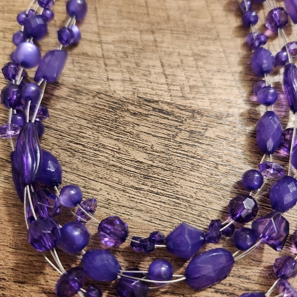 Elegant Purple and Silver Necklace Set - Picture 2 of 5